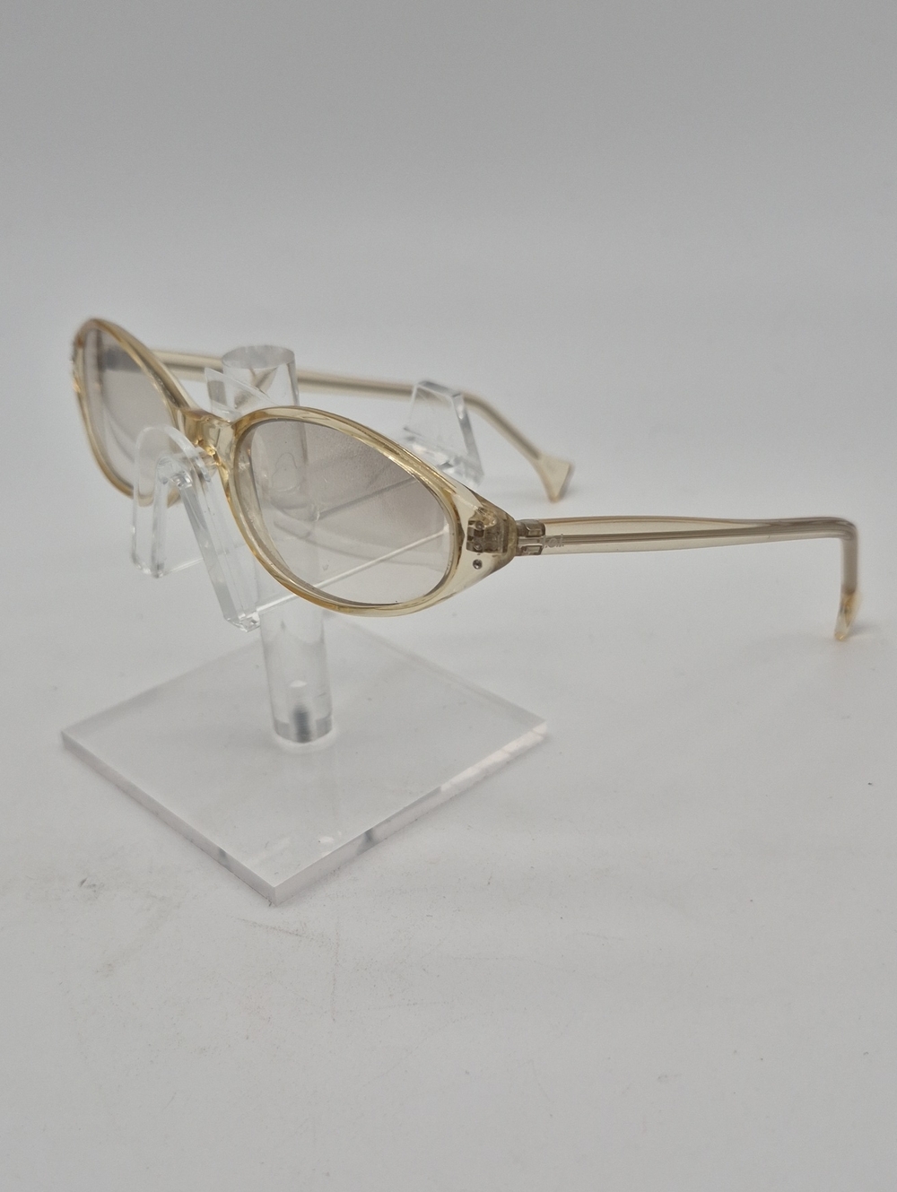 Vintage L.E.I.  Clear Beige Cat-Eye Sunglasses
